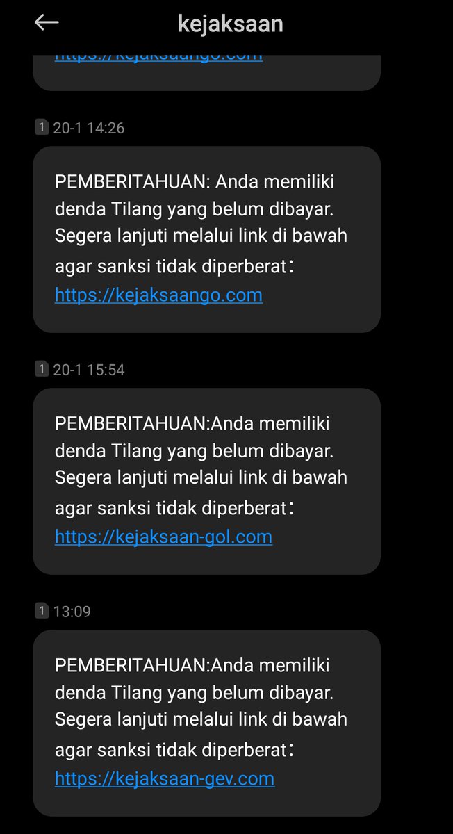 97Athfa's tweet image. Teman-teman ini beneran atau penipuan ya?

Dari kemarin di spam katanya dapet denda tilang (padahal aku ga pernah motoran jauh) dan lucunya websitenya ganti2 😭😭😭

ini blokirnya caranya gimana ya kalo lewat sms?