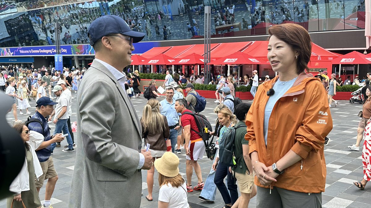 wang4332's tweet photo. One on one with 2006 Australian Open doubles champion Zheng Jie in Melbourne Park. https://t.co/elVOAvoVyM