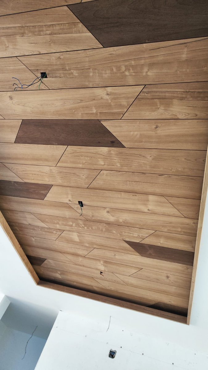 bloc7interiors's tweet image. Let the ceiling do the talking. Timeless wood, timeless style.

#WoodWork #NaturalInteriors #WarmTones #ArchitecturalDetails #InteriorGoals #ModernHome #bloc7interiors