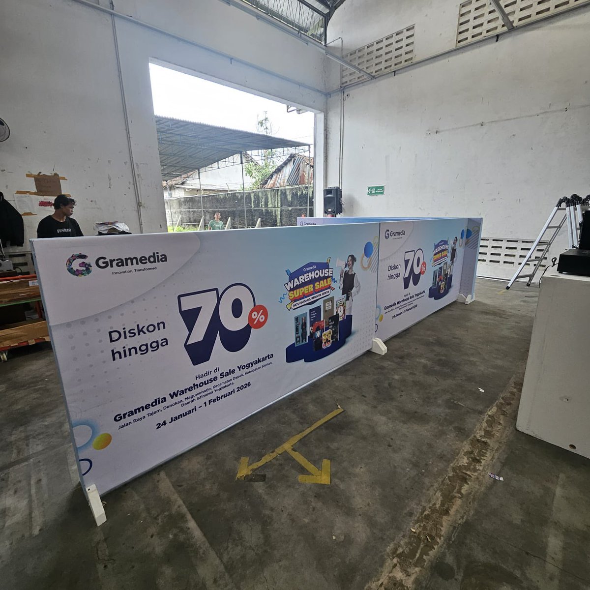 gramedia's tweet image. Spill persiapan H-3 Gramedia Warehouse Super Sale Yogyakarta! 🥳

Udah siapin wishlist kamu belum? Coba komen judul buku yang kamu mau di bawah! 🤩👇🏻