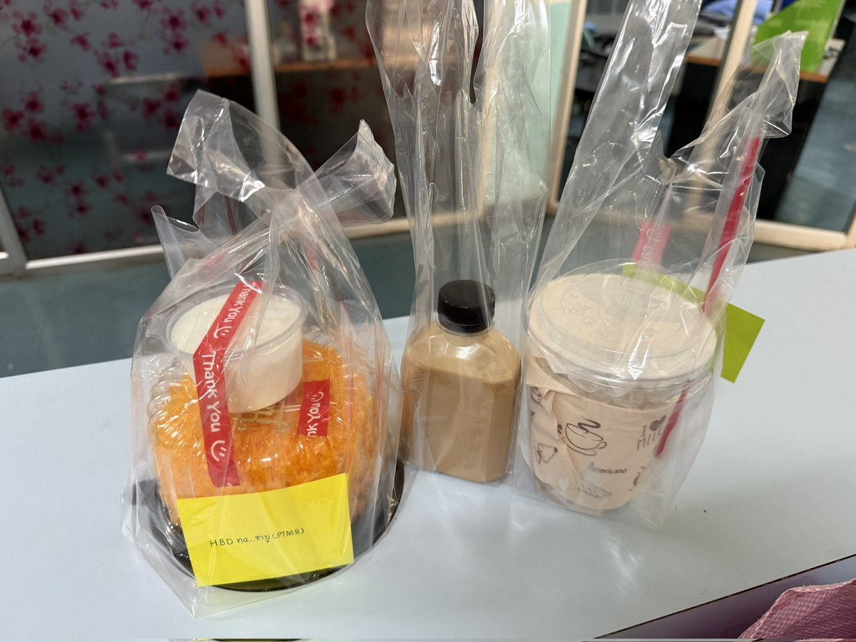 bluestth's tweet image. เซอร์มาเซอร์กลับไม่โกง ขอบคุณน้าาา 🤣🤍🥰

@por092301 @Taengkwaxci @mynameismiev @raksabb97