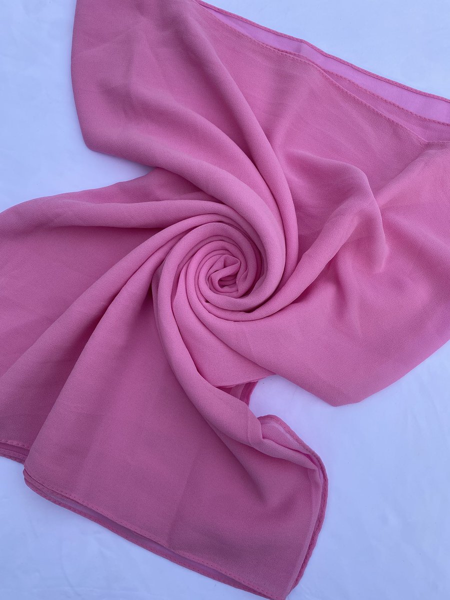 Zanzee_zee's tweet photo. I take God beg you, please retweet this for me 🙏🙏🙏

Premium Chiffon Shawl 

🌸Our all time best selling scarf 

🔸soft
🔸non-slippery chiffon 

To shop, dm or whatsapp https://t.co/do6HspVkV8

Available in 94 colors https://t.co/hvZWilrqKU