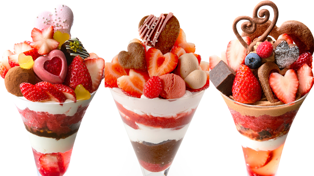 タカノフルーツパーラー“ハートモチーフ”バレンタインパフェ、甘酸っぱい苺×とろけるチョコ - fashion-press.net/news/142406