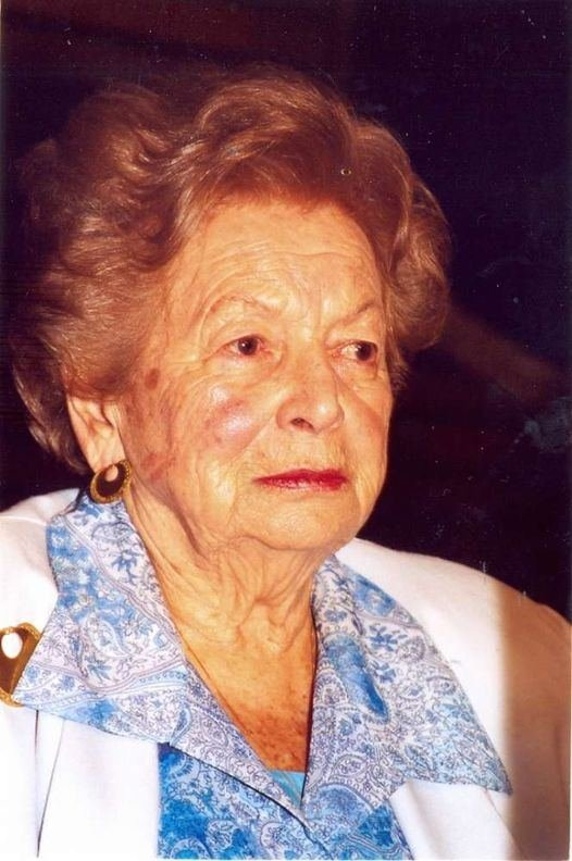 #GaurkoEgunez hil zen 2009an Aurora Arnaiz, bizkaitar idazlea, unibertsitateko irakaslea, jurista eta politikaria, Mexiko Hirian (j. 1913).
eu.wikipedia.org/wiki/Aurora_Ar…