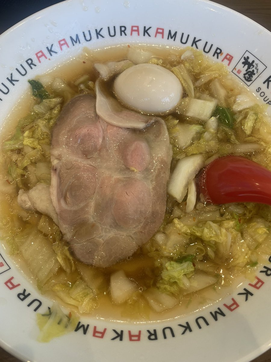 念願の神座🍜
久しぶりに食べたけど、やっぱり美味しいね☺️
今日平日なのに人が多いのはなんで？？w