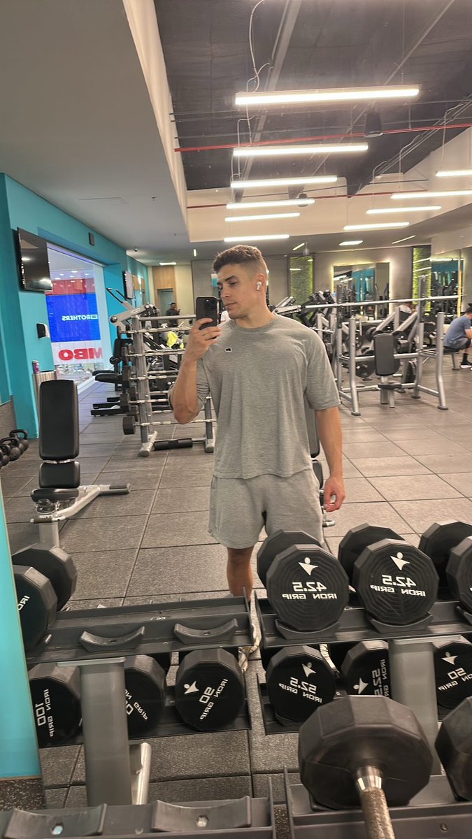 emninene's tweet image. 