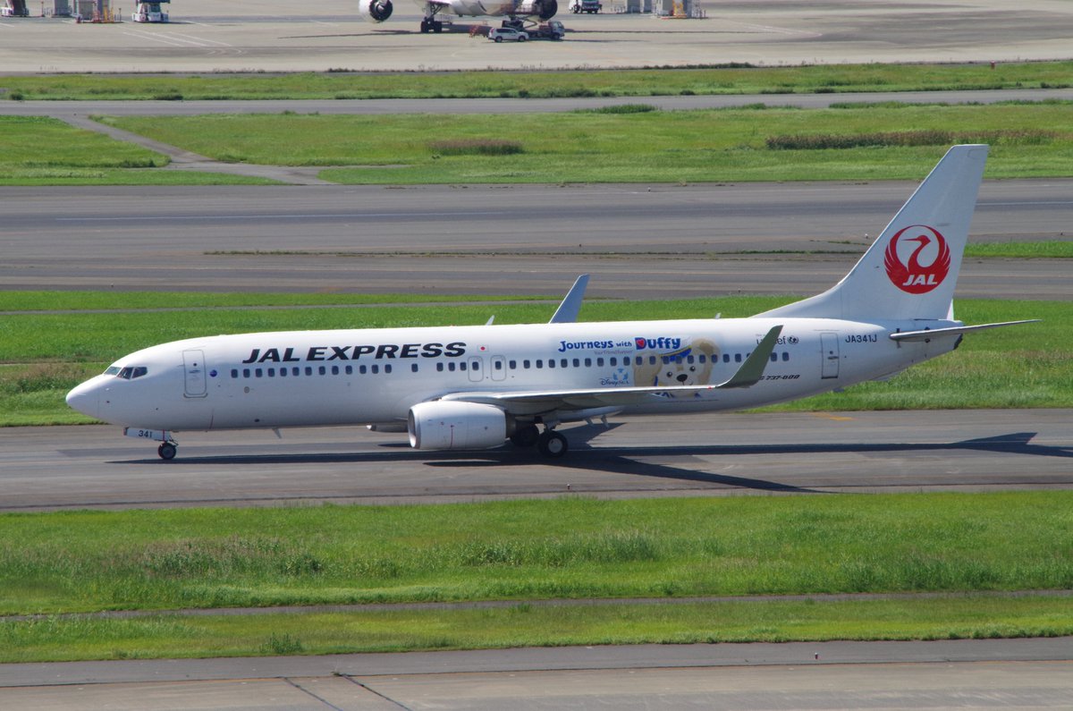 ダッフィーが描かれた飛行機 JALハッピージャーニーエクスプレス
