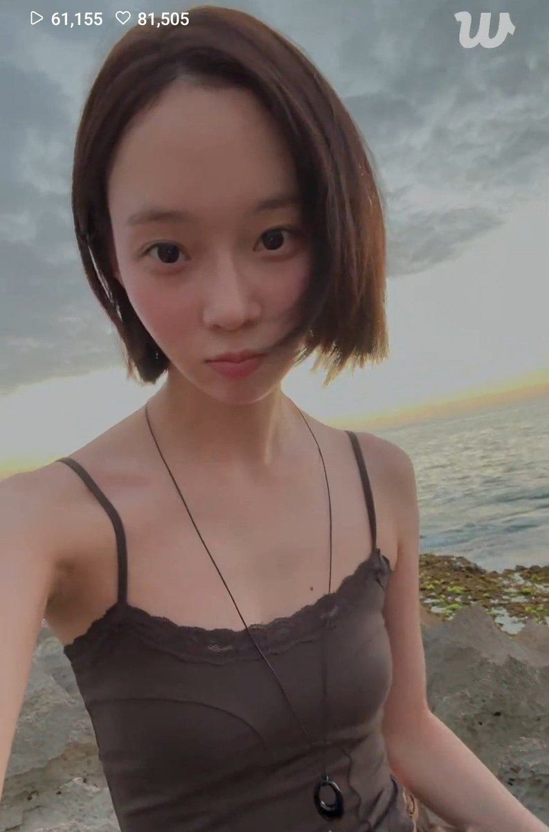 KpopInsider tweet media