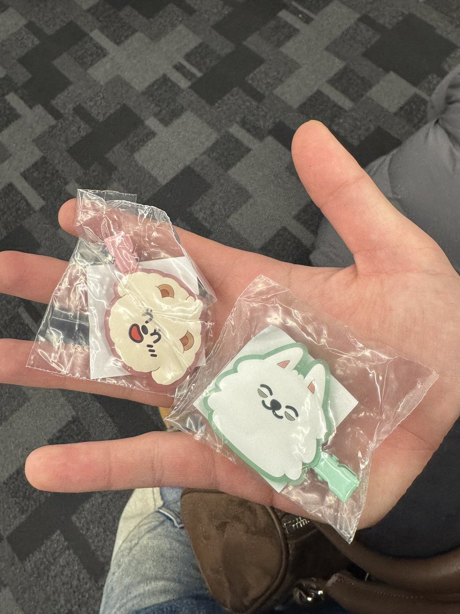 marshmallow1751's tweet photo. TXT ACT TOMORROW JAPAN 交換
カプセルトイ ヘアクリップ ヘアピン プルバトゥ

【譲】ボムギュ

【求】ヨンジュン (ハートマーク)

本日会場にて交換希望です
お気軽にお声がけ下さい https://t.co/YfvBlyaxhk