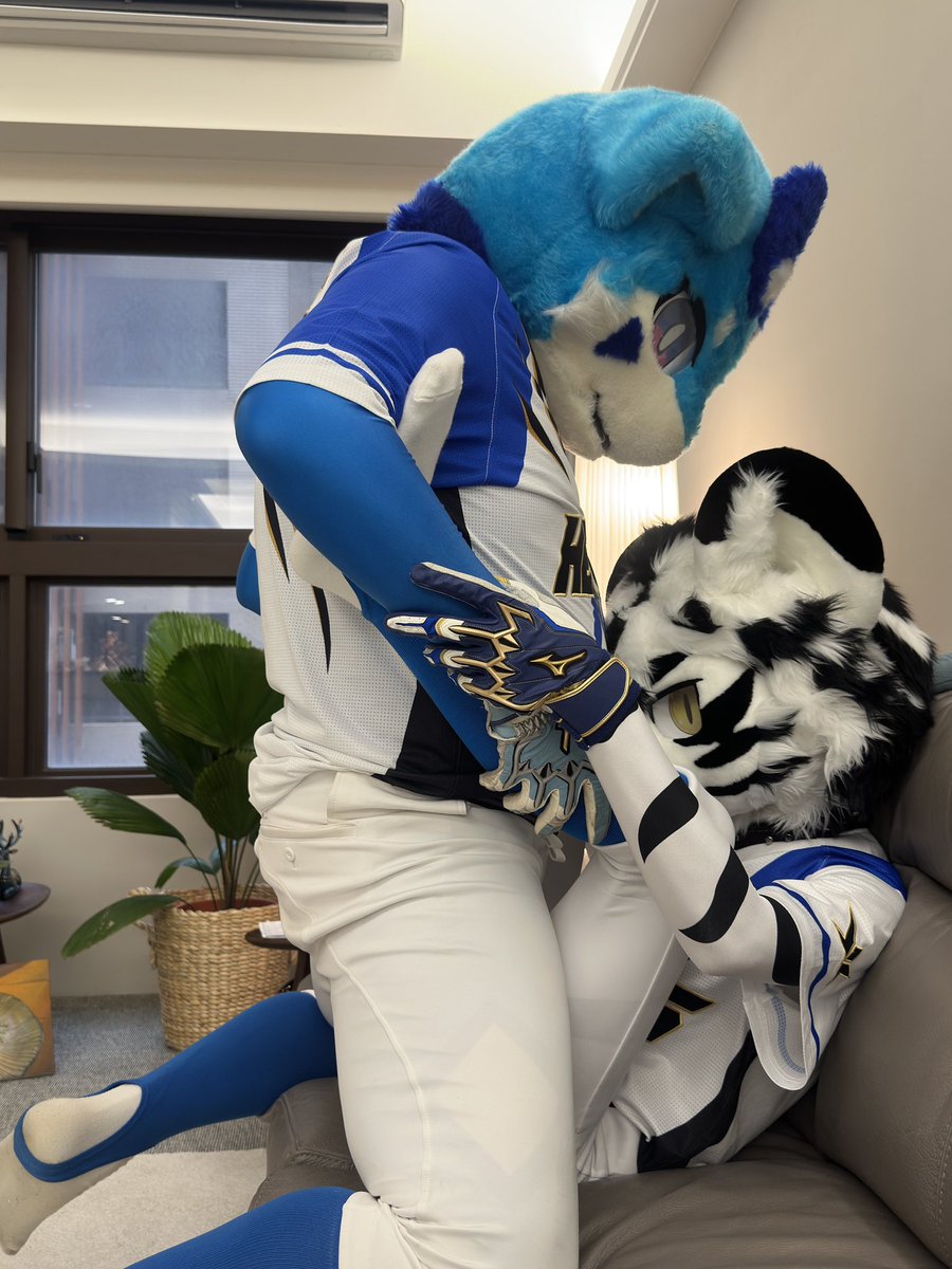 萊恩-ミロ＆ポル &ルーフ/ NEXT→ Hi Furry→ UTFG tweet media