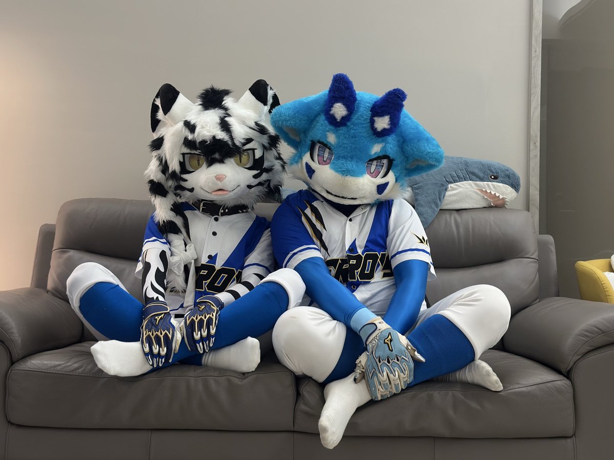 萊恩-ミロ＆ポル &ルーフ/ NEXT→ Hi Furry→ UTFG tweet media