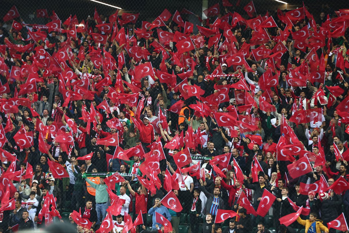 Bayrak inmez! 🇹🇷