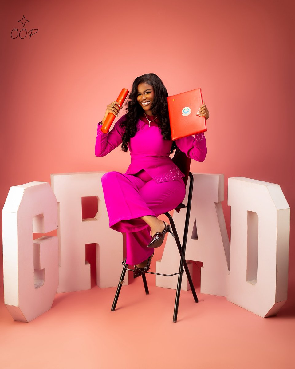 faree_for_real's tweet image. Fareedah Afolabi B., Bachelor of Laws (Hons), Second Class Upper Division, AICMC, Harvard CopyrightX💕