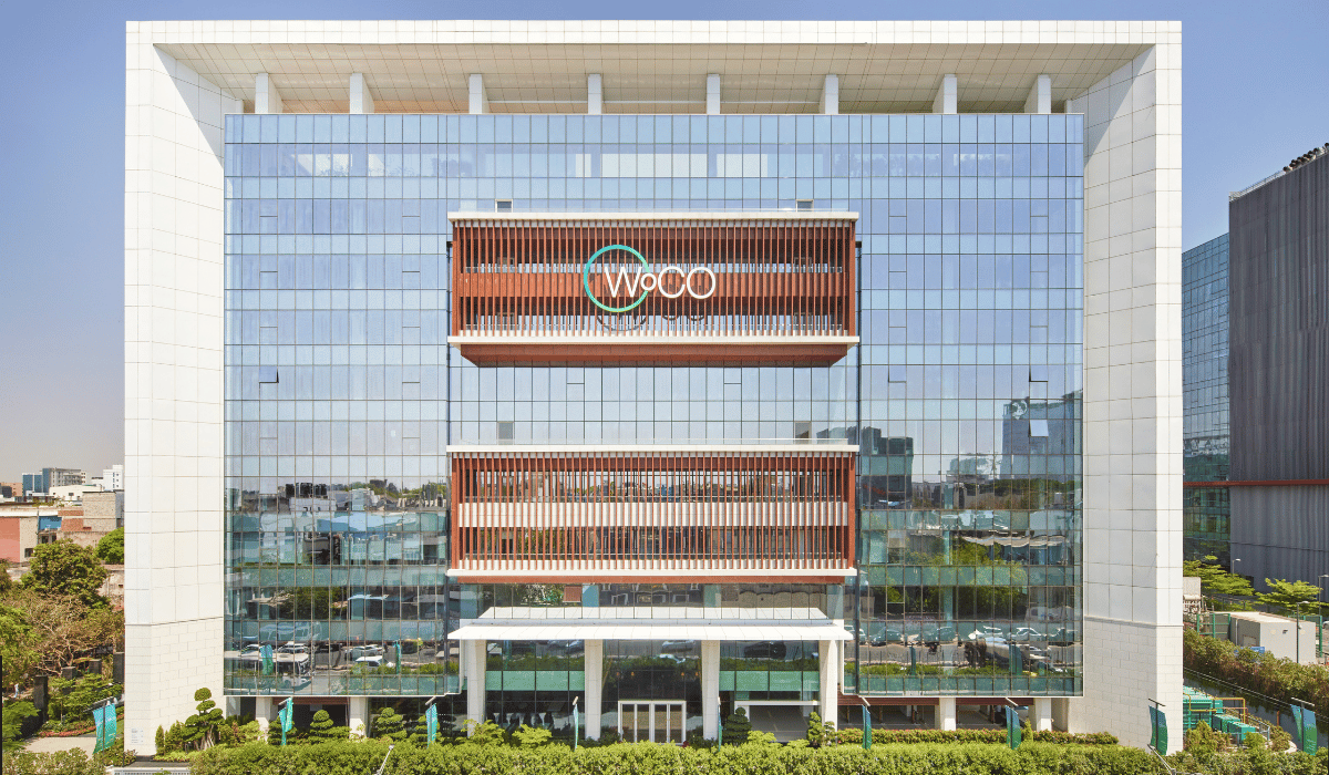 Biltrax_Media's tweet photo. #ProjectDesign:
What does the future workplace look like?
Flexible. Walkable. Sustainable.

WoCO One Gurugram sets a new benchmark for modern office design. Read more: https://t.co/feQR7laDdO
#WoCOOneGurugram #OfficeArchitecture #SustainableDesign #FutureOfWork https://t.co/0jqoBbhLxa