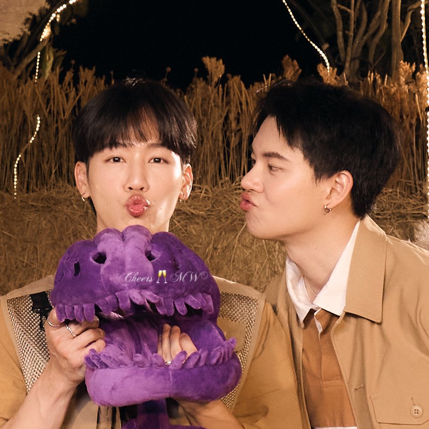 MenglongQianzhu's tweet image. 😘🦖
 @warwanarat #warwanarat @yinyin_anw #yinyin_anw #VIFTokenSS2withBA