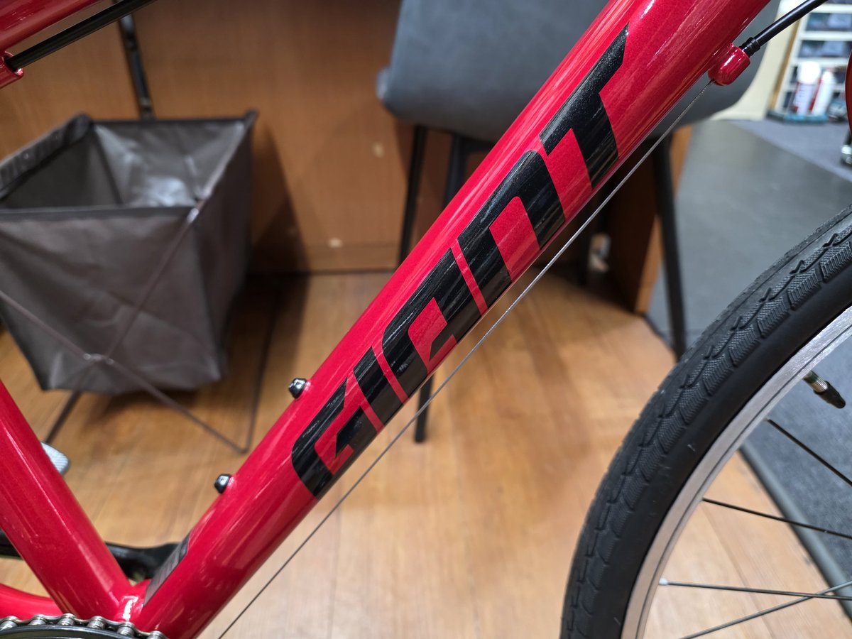 ご注文頂いておりました GIANT ESCAPE JR 24 キャンディレッド が入荷