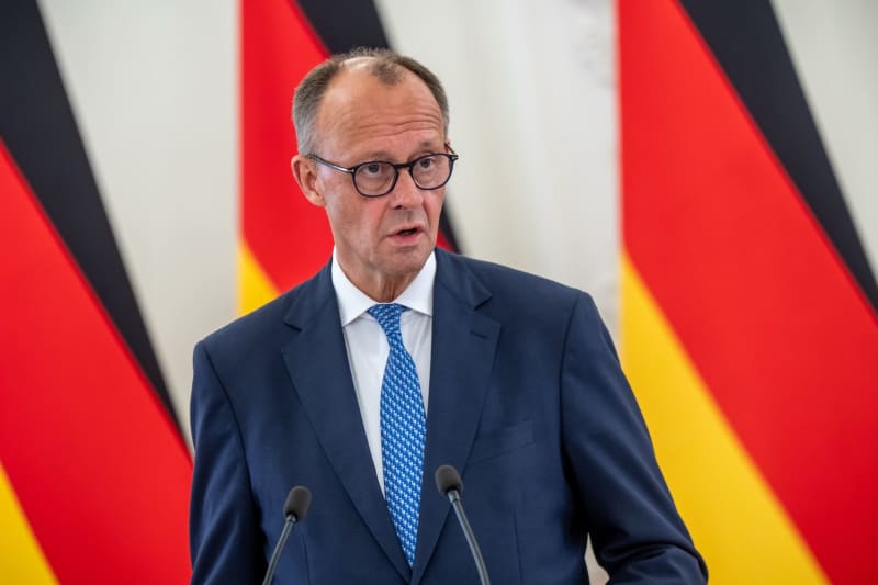 StarshinaZapasa's tweet image. Канцлер Германии Мерц: отказ от атомной энергетики был серьезной стратегической ошибкой. "Если это и делать, нужно было хотя бы оставить последние атомные электростанции в Германии в сети три года назад, чтобы иметь по крайней мере те мощности производства электроэнергии, которые…