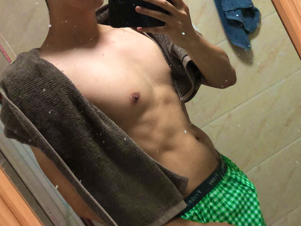 蛮世俗的浪人 tweet media