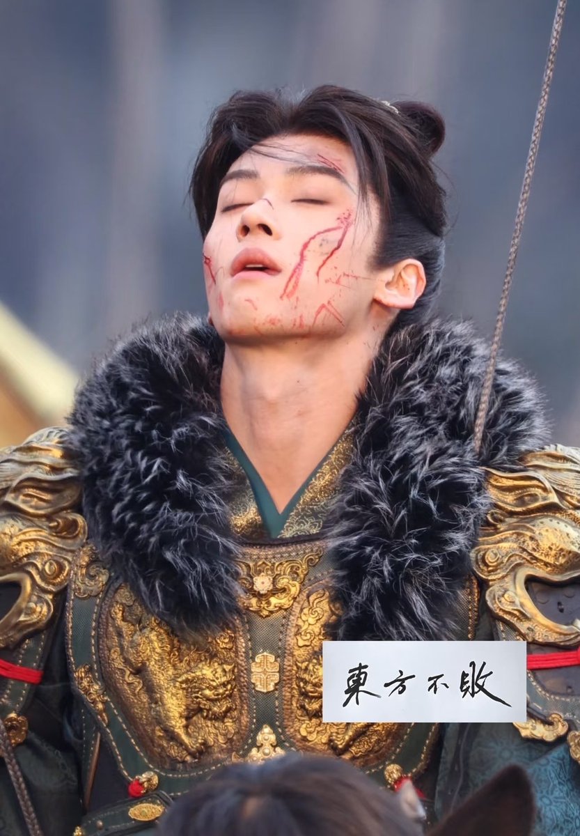 BitterButHappy's tweet image. คือ มอมแล้วหล่อขนาดนี้ไปเพื่อใครอะ มันได้เหรอ (ได้) เปื้อนแบบเซ็กซี่ ปอยผมหลุดแบบมาเจสติก เว่อเกิ้น 

#闫桉 #เหยียนอัน #Yanan #嫁金钗 #TransferGoldHairpin