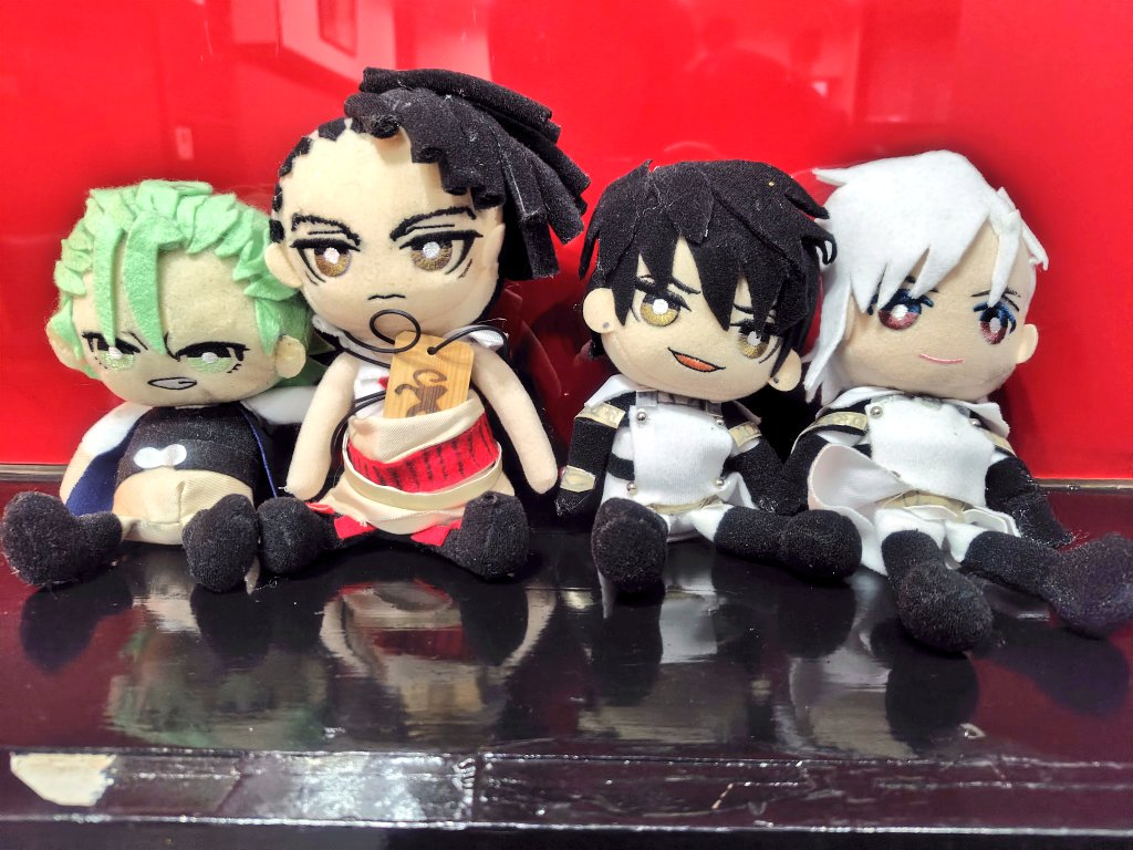 takeya_va's tweet photo. 白黒バディと地獄兄弟を連れて今年も五百羅漢寺さんに新年の御挨拶行ってきました✨

今年は午年！DABAの年！つまりナヴァグラハの年！凄く御縁を感じる1年になりそう💫南無！
#ナヴァグラハ #ナヴァ活 https://t.co/pmqK9EUVxG
