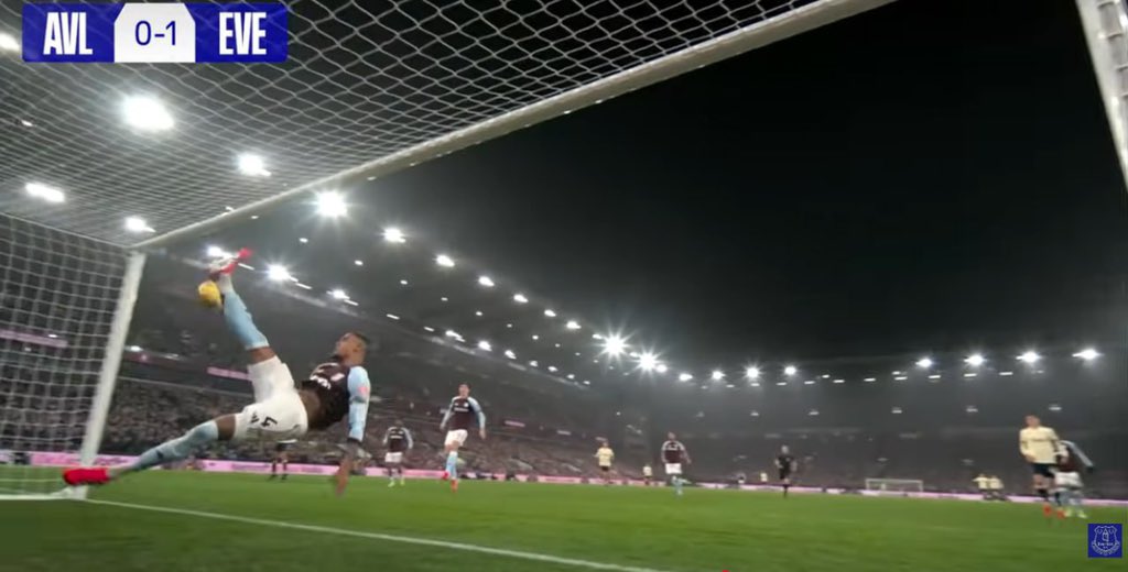 gbolahann0's tweet image. No cap, this is the best app for movies and live sports right now 🔥