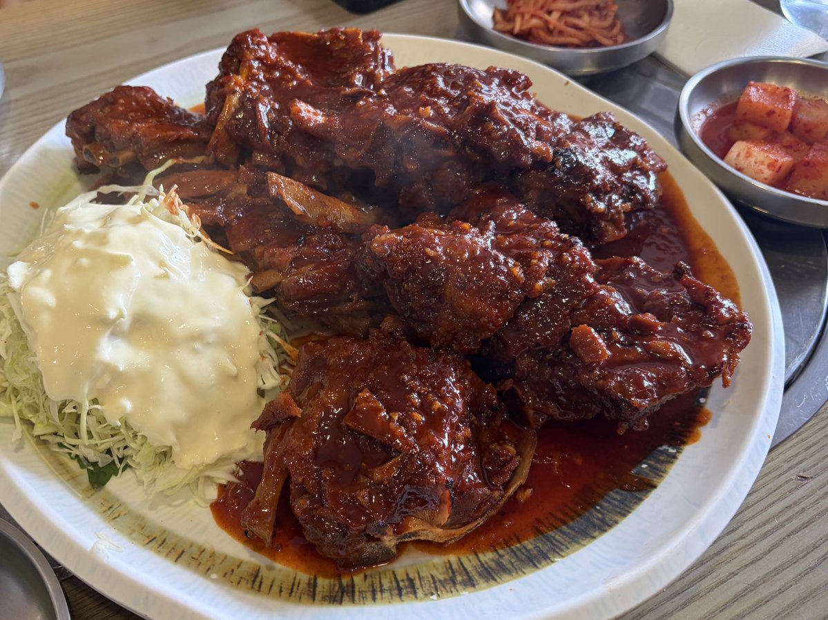 폭룡적 비주얼.. 신궁동