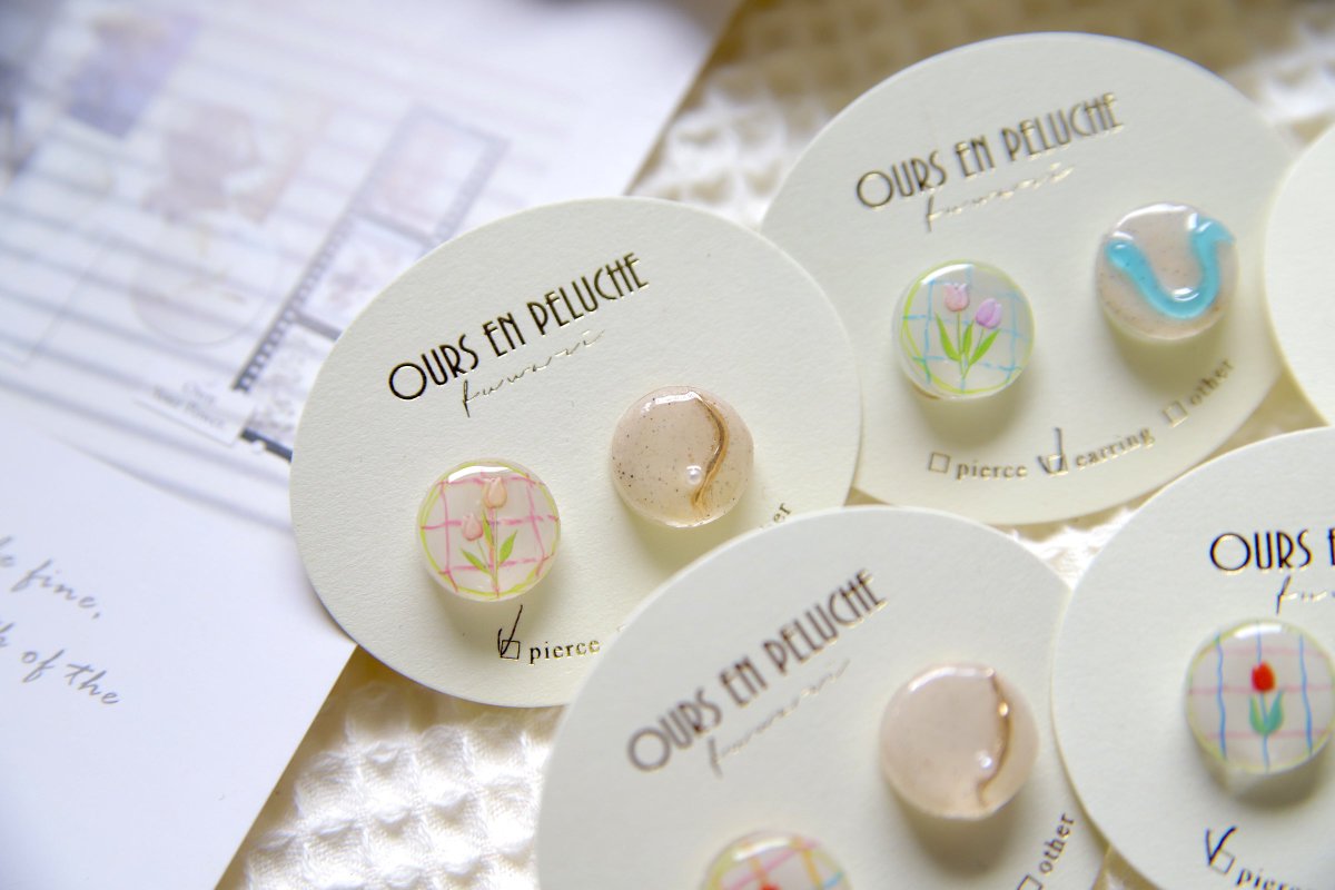 🌷ニュアンスシリーズ、オンラインに登録しました🌷
HMJに来られなかった方にも見ていただけたら嬉しいです🕊️

春色のやさしいニュアンスデザインで、
ピアス・イヤリングどちらも対応しています◎

▶︎ショップはこちら
creema.jp/item/20346713/…

#ハンドメイドアクセサリー #ニュアンスアクセサリー