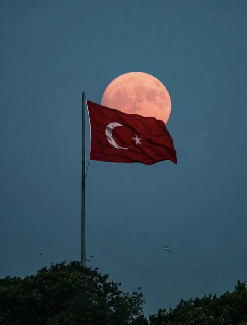 Gökyüzüne senin kadar yakışanı görmedim…

🇹🇷🇹🇷🇹🇷🇹🇷🇹🇷🇹🇷🇹🇷🇹🇷