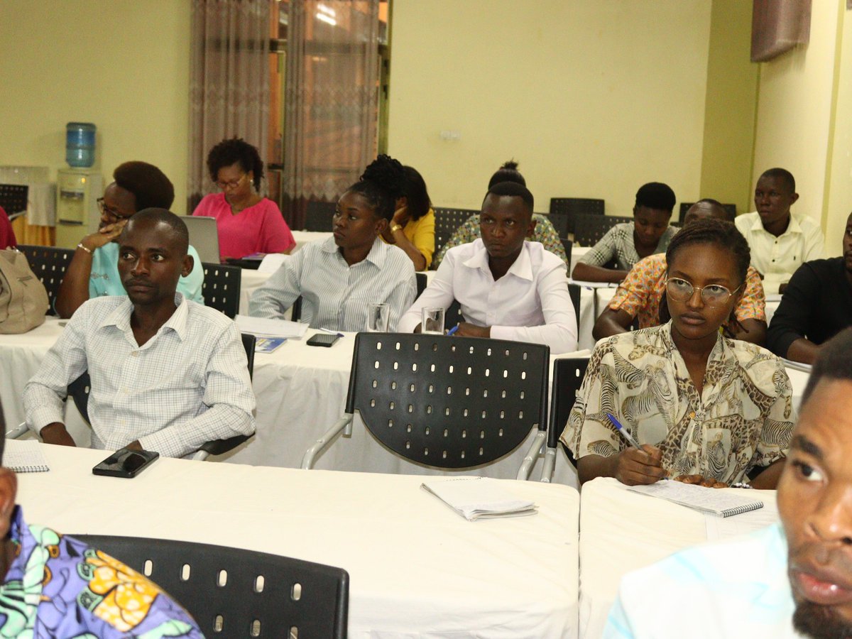 MinTFPSS_bdi's tweet photo. #Burundi: Cet atelier, qui se tient Ă @Bujaprov2025, sâadresse aux cadres de lâ#OBEM ainsi quâaux parties prenantes du secteur de lâemploi, en vue de renforcer leurs compĂ©tences en diagnostic socio-Ă©conomique et en analyse du marchĂ© du travail.
@EnabelauBurundi @MinTFPSS_bdi https://t.co/X8qbCrIqCB