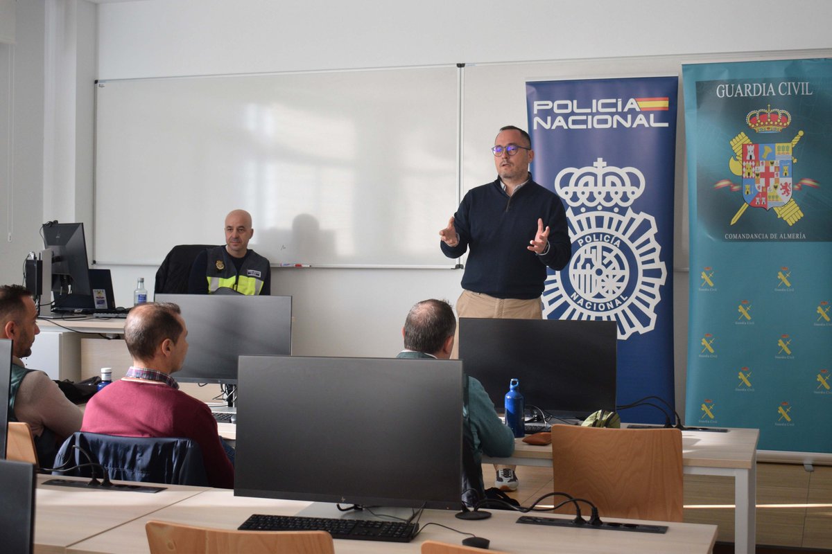 Universidad de Almería tweet media