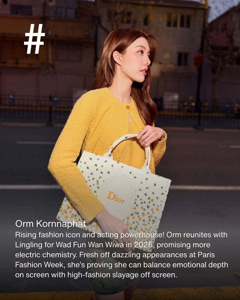 BoostForOrmKorn's tweet photo. #hashtag_legend กล่าวถึงน้องออมในหัวข้อ "ดาวรุ่งไทยบุกตลาดโลกปี 2026"
ออม กรณ์นภัส (@ormmormm) ดาวรุ่งดวงใหม่แห่งวงการแฟชั่นและนักแสดงมากฝีมือ! ในปี 2026 ออมกลับมาประกบคู่ หลิงหลิง อีกครั้ง พร้อมผลงานซีรีส์เรื่องใหม่ วาดฝันวันวิวาห์ การันตีเคมีที่น่าตื่นเต้นและน่าสนใจมากกว่าเดิม
การปรากฏตัวอันน่าประทับใจในงานปารีสแฟชั่นวีคที่ผ่านมา ถือเป็นเครื่องพิสูจน์ที่ดีเป็นอย่างยิ่งถึงความสามารถของเธอ ในการรักษาสมดุลระหว่างการถ่ายทอดอารมณ์อย่างลึกซึ้งผ่านบทบาทต่าง ๆ บนหน้าจอกับการนำเสนอตัวตนที่โดดเด่นในระดับไฮแฟชั่นนอกจอได้อย่างสมบูรณ์แบบ
#Dior @Dior
#OrmKornnaphat #ออมกรณ์นภัส