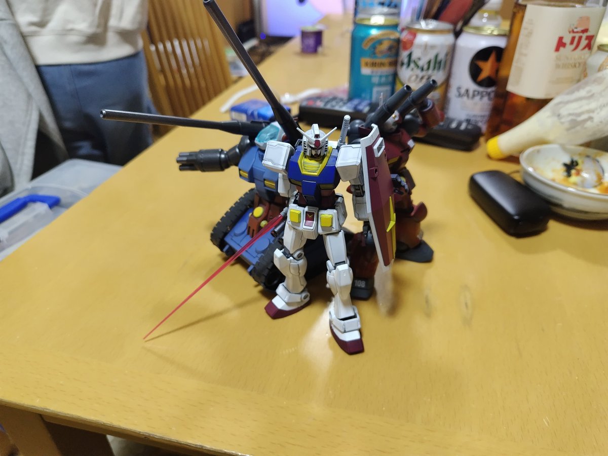 take_bacon's tweet photo. HG78ひとまず完成

コレでディスプレイして友達に結婚祝いにプレゼントするかなぁ〜 https://t.co/YDRUb5MxK8