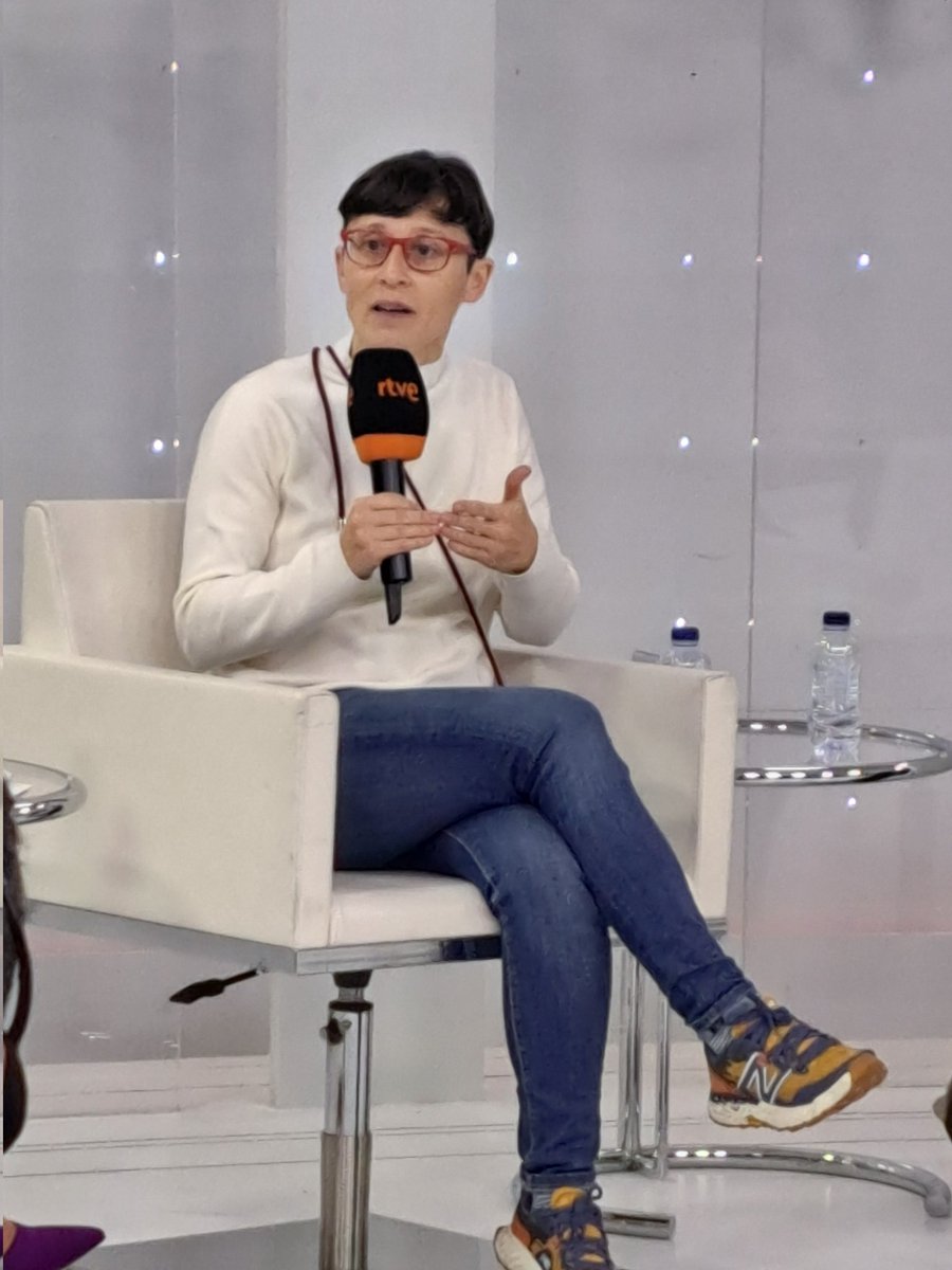 Hablamos de la #tecnología aplicada al día a día a la información, de #alfabetizacionmediatica durante toda la vida y de la necesidad de que los #mdc lo trabajen porque la sociiedad necesita #informaciónveraz.