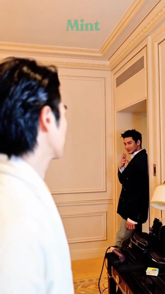 mai__non_'s tweet image. ขุ่นพระ นี่มันอะไรกันคับเนี่ย ใจผมถูกใช้งานหนักมาก 

#MilePhakphum x #ApoNattawin 
#DiorWinter26 #MileApoflytoDiorWinter26