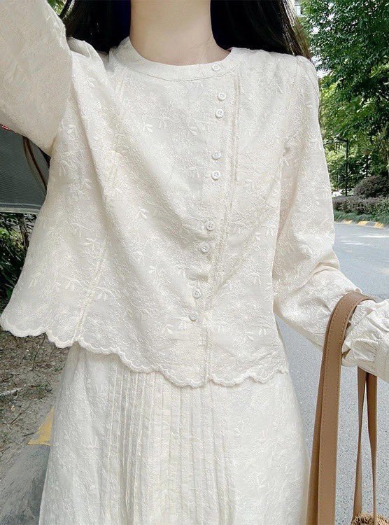 reeyychsia's tweet image. Pretty one set &amp;amp; tunik for raya

a thread