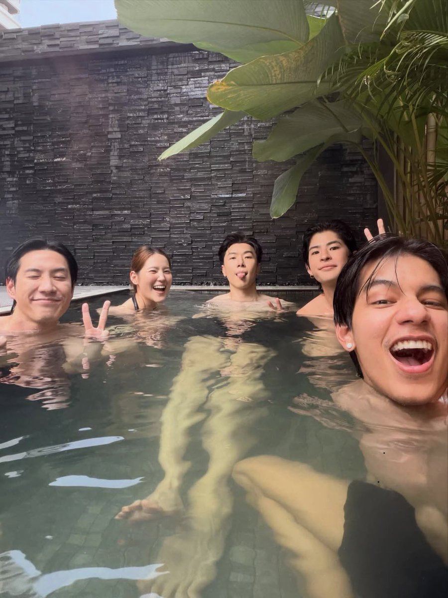 markohmtrend's tweet image. Ig updates :  mozakarathi

Tags : mmarkpkk

Ice bath ❄️🧊

#mmarkpkk @mmarkpkk