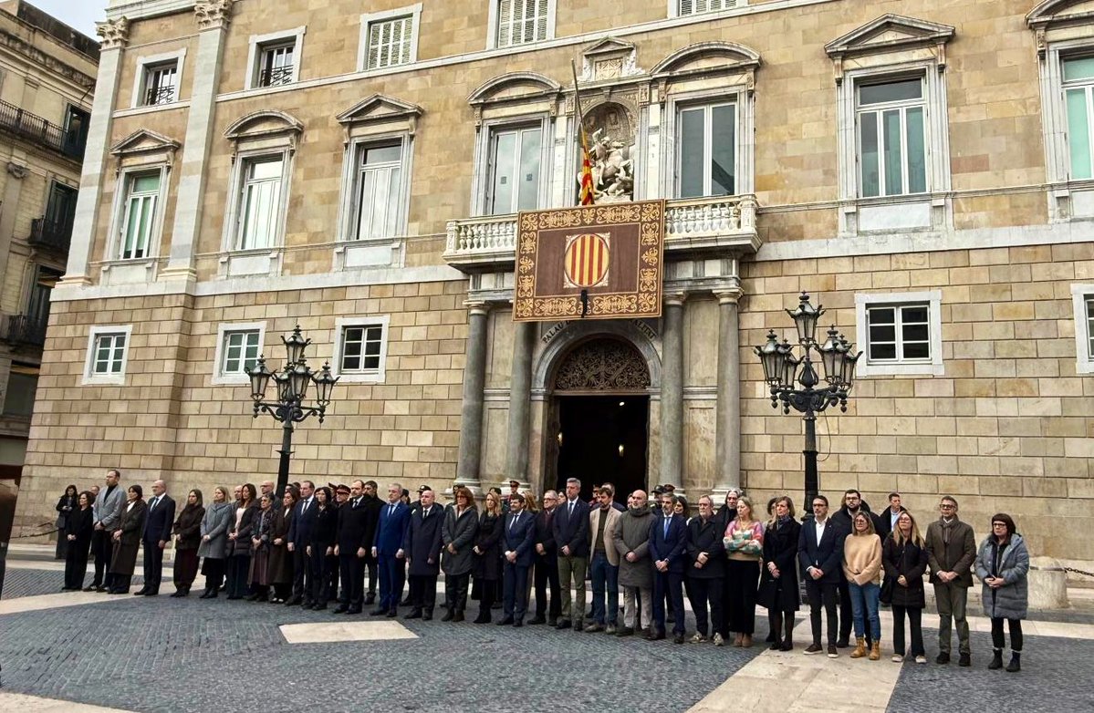 ⚫️ Des d’<a href="/ERCbcn/">ERC Barcelona</a> expressem el nostre profund condol per les víctimes mortals dels aiguats a Catalunya i del tràgic accident ferroviari a Gelida.

Fem arribar tot el nostre suport a les seves famílies i amics.