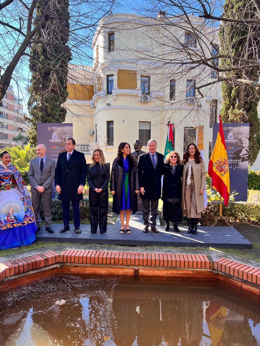 🇲🇽🇪🇸 En el marco de <a href="/fitur_madrid/">FITUR</a> , se conmemoró el centenario del natalicio de José Alfredo Jiménez en la Residencia del emb. <a href="/QuirinoOC/">Quirino Ordaz Coppel.</a>, junto a la gobernadora <a href="/LibiaDennise/">Libia Dennise</a>.

#Guanajuato #JoséAlfredoJiménez #FITUR #MéxicoEstáDeModa #CulturaMexicana
