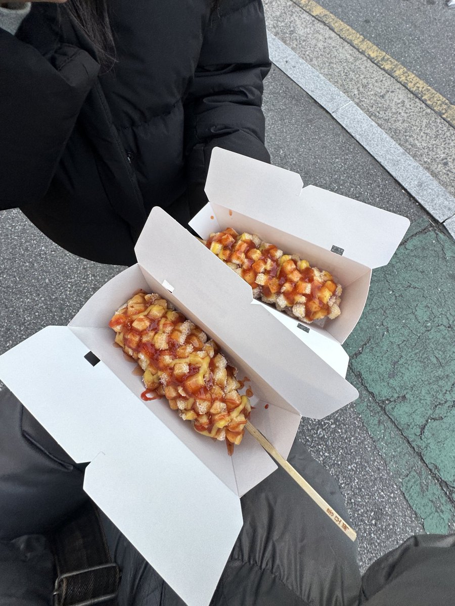 명랑한여자들은
명랑핫도그먹는다