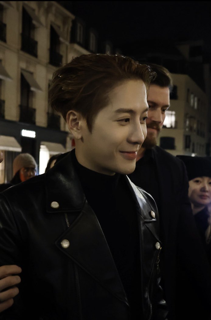 jackyforever521's tweet photo. That smile is adorable❤️
#JacksonWangxLVMenFW26
#LVMenFW26
#JacksonWang
#louisvuttion https://t.co/MNOztSqFeG