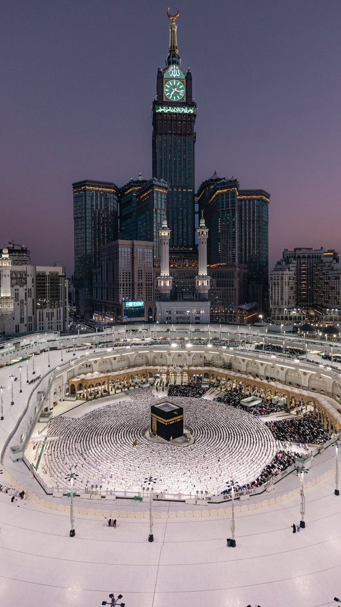 HolyMakkah01's tweet photo. T H E   G R E A T E S T https://t.co/jy5WVgR5CV