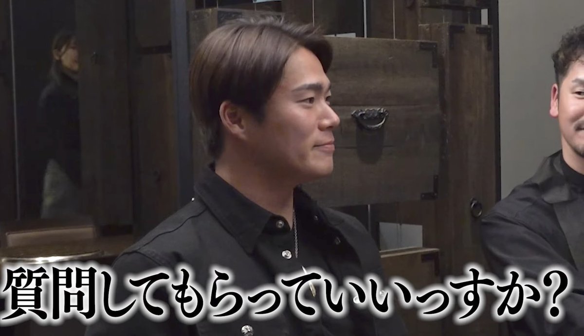 yamayuki60's tweet image. 数多の大手メディアから話を聞かせてほしいとオファーがあったろうに唯一のメディア出演にオリックスのBsTVを選ぶ山本由伸。

なのに先輩たちは由伸以外の話題で盛り上がり話をなかなか聞いてもらえない山本由伸。

ワールドシリーズMVPに質問してくれと言わせる番組なんて他にない