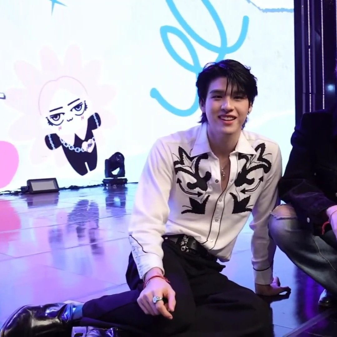 21ilyfolderr's tweet image. หนูชอบนั่งพับเพียบ นั่งพับเพียบเรียบร้อยน่ารักจัง 😭🤲🏻🩵✨🎀