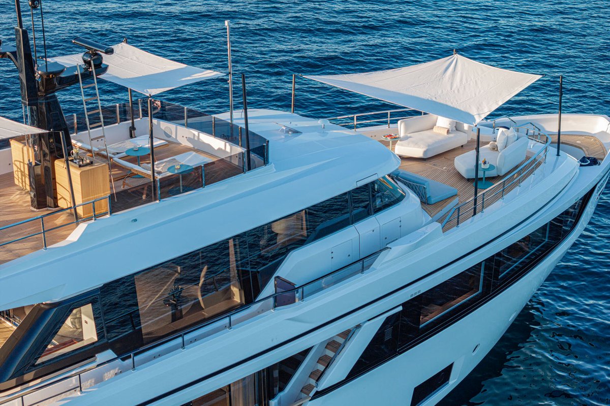 AMCharter's tweet photo. #Ferretti Custom Line #Navetta30 TWINS https://t.co/kPionGAZbp for the season 2026, available both in Sardinia and Amalfi Coast #luxuryyachtcharter #amalficoast #boating #yachting https://t.co/wPofeulUja