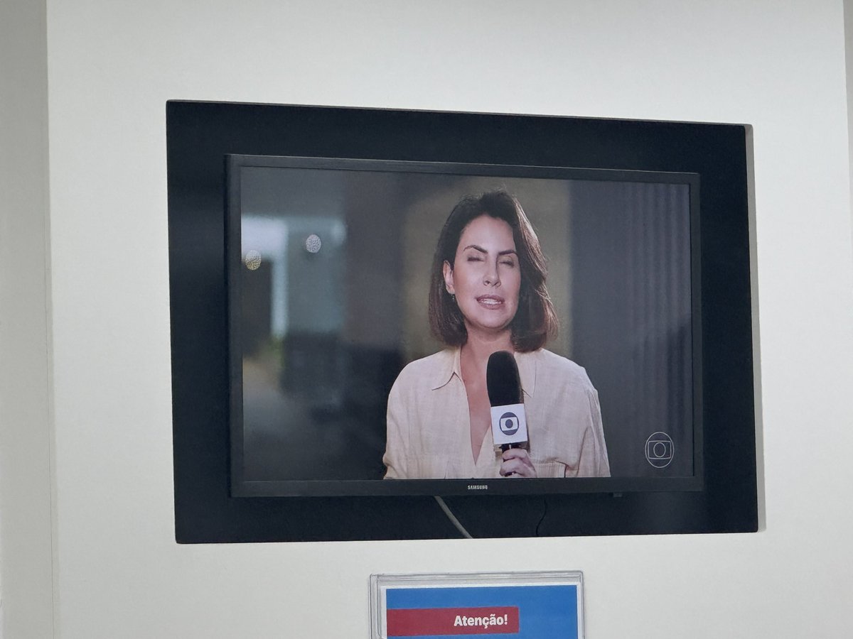 Tô em jejum desde as 7h esperando pra fazer um exame, tem um monte de gente na minha frente e a TV tá ligada na Globo. Eis que eu escuto: “não passaram a caminhada de Nikolas Ferreira essa TV é um lixo.”  Fiquei em dúvida se a vertigem que eu senti foi pelo jejum ou pelo ódio.
