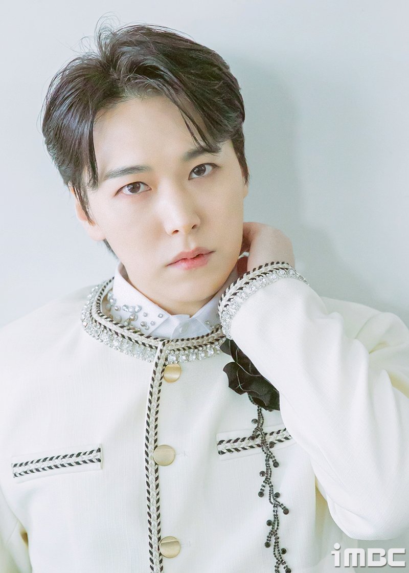 sungminperu's tweet image. SUNGMIN COMEBACK 🗣

💜 Sungmin regresa este 2 de febrero con dos canciones digitales:
#갓생 (Godsaeng) &amp;amp; #별빛아래 (Dancing under the Stars) 

💜Sungmin returns this February 2nd with two digital songs

#SUNGMIN #Commingsoon #Miniverse  #성민 @LIU_Sungmin
