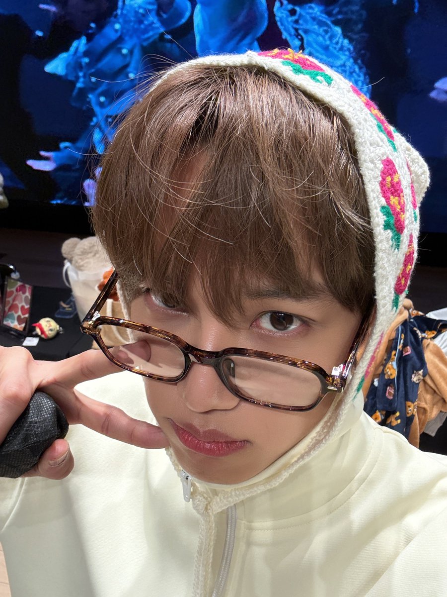 zkdlindaily's tweet image. [💭]