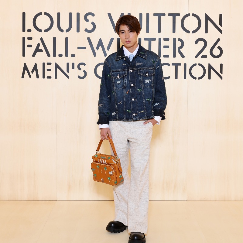 LouisVuitton's tweet photo. Fall-Winter 2026 Show. House Ambassadors and Friends of the House #SZA, #DylanWang, #JohnLegend #XuMinghao, #Skepta, and #YutoHorigome attended the presentation by @Pharrell.

#LVMenFW26 #PharrellWilliams #LouisVuitton