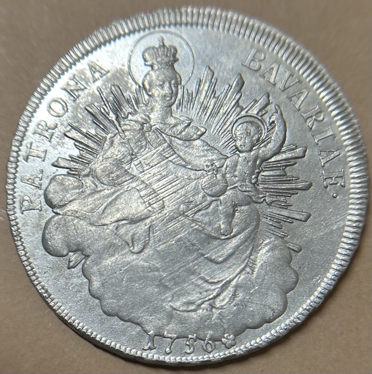 わろタ tweet media