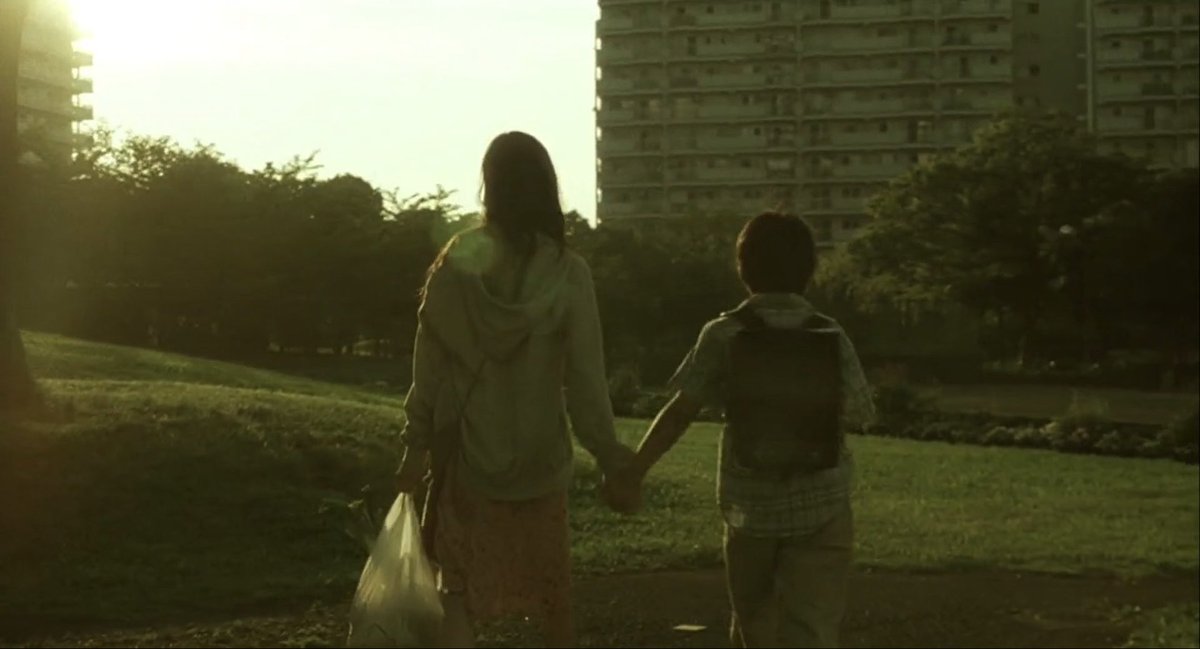 simonchouchou's tweet photo. "have you ever felt like you don't belong anywhere and just want to live in a place where no one knows you?"

『百万円と苦虫女』one million yen girl
(yuki tanada, 2008)
✧ starring yu aoi https://t.co/KXQBY7w6wo